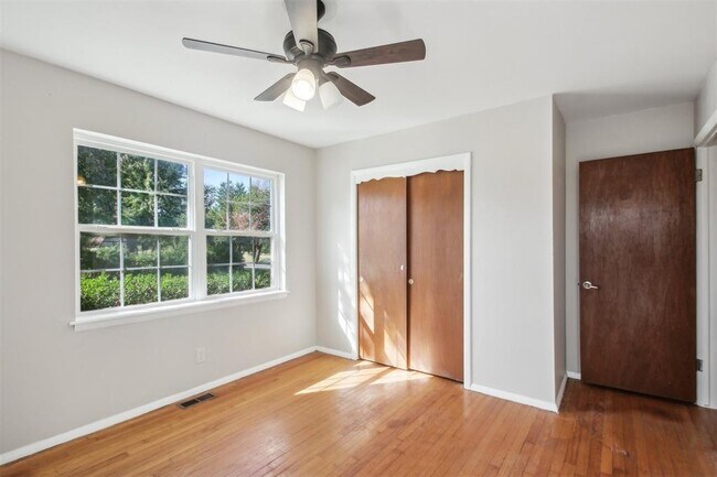 Building Photo - 309 Sherri Ln