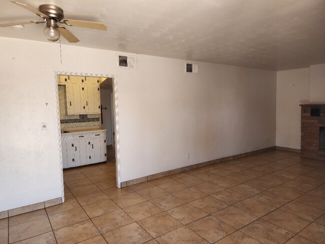 Building Photo - 1207 N Palo Verde Blvd