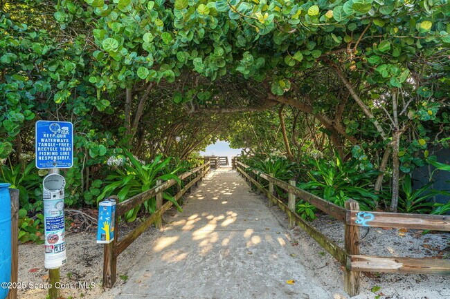 Building Photo - 1125 Jimmy Buffett Mem Hwy