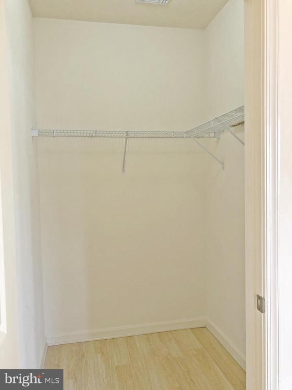 Building Photo - 2665 Prosperity Ave