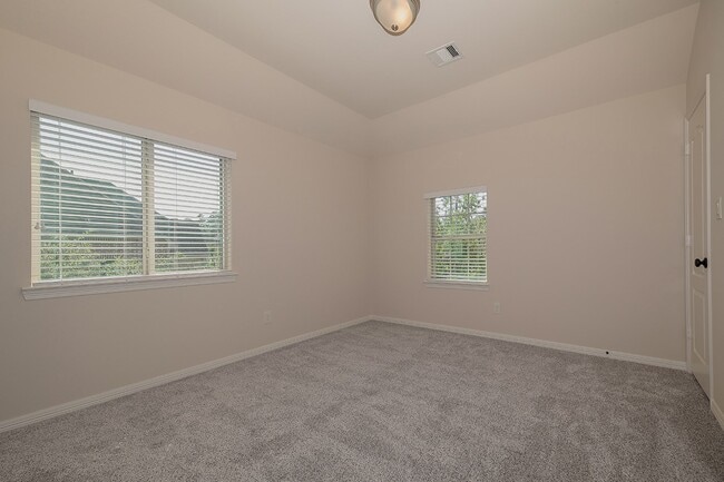 Building Photo - 8858 Van Allen Dr