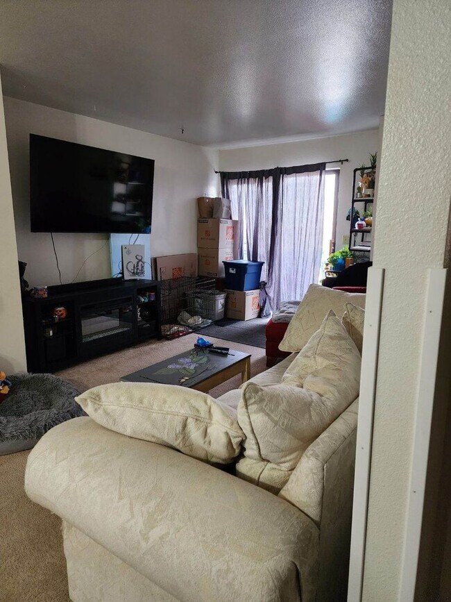 Building Photo - Cottonwood Apartments