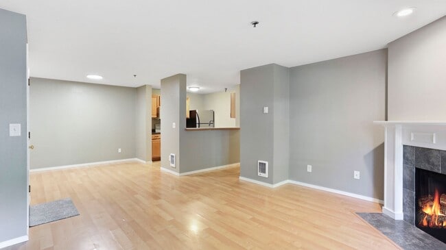 Building Photo - This ground floor corner-unit condo