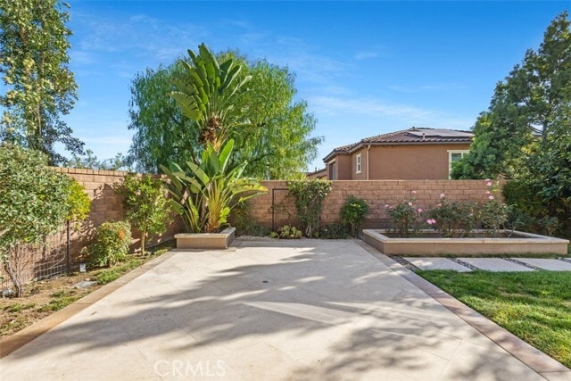 Building Photo - 2854 Alamitos Rd