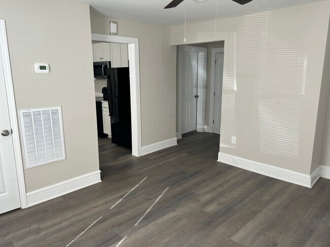 Building Photo - 2923 Old Greensboro Rd