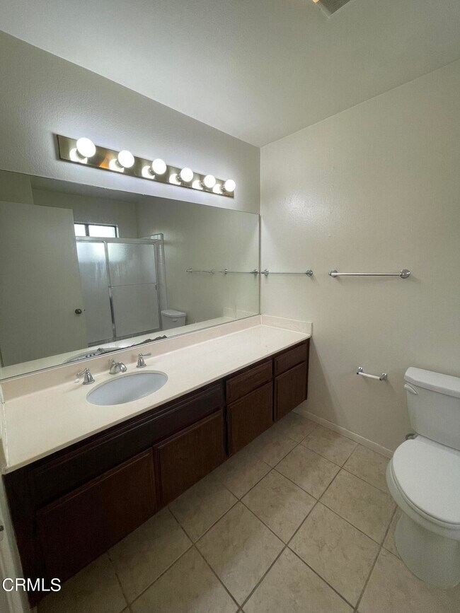 Building Photo - 1213 Cordova St