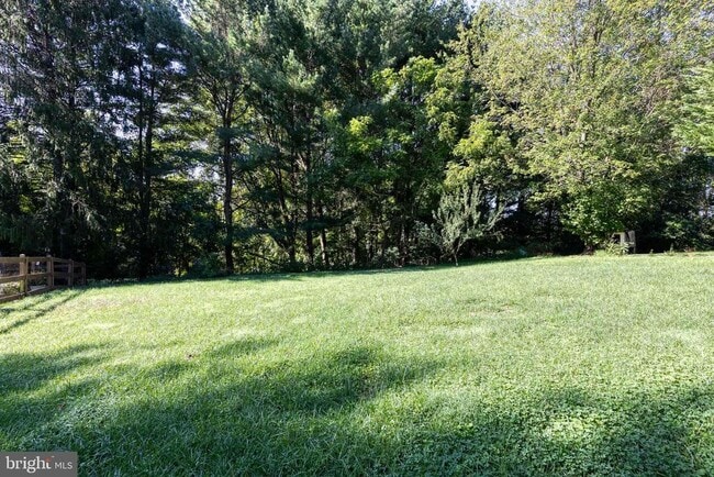 Building Photo - 1610 Brimfield Cir