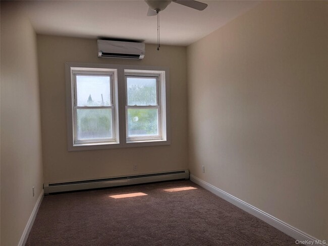 Building Photo - 6 Nassau Blvd