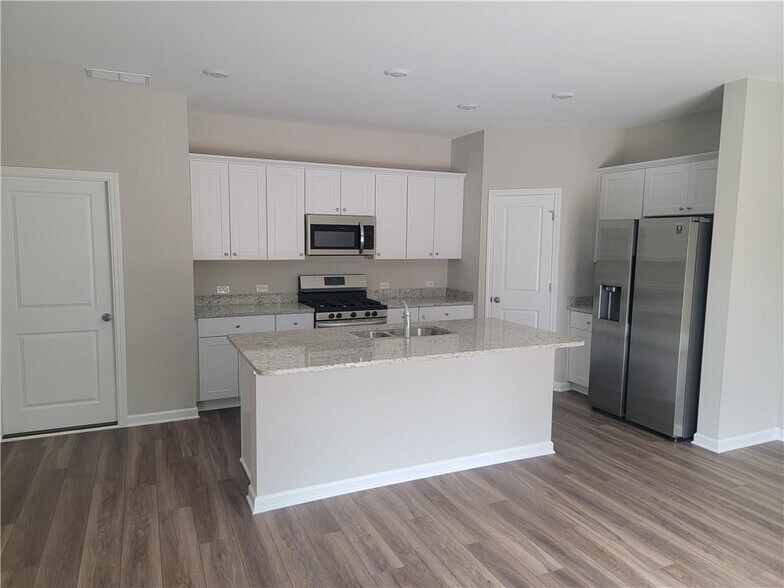 Building Photo - 4217 Waxwing St