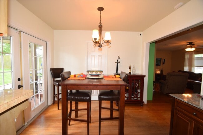 Building Photo - 1130 Stonecrest Dr