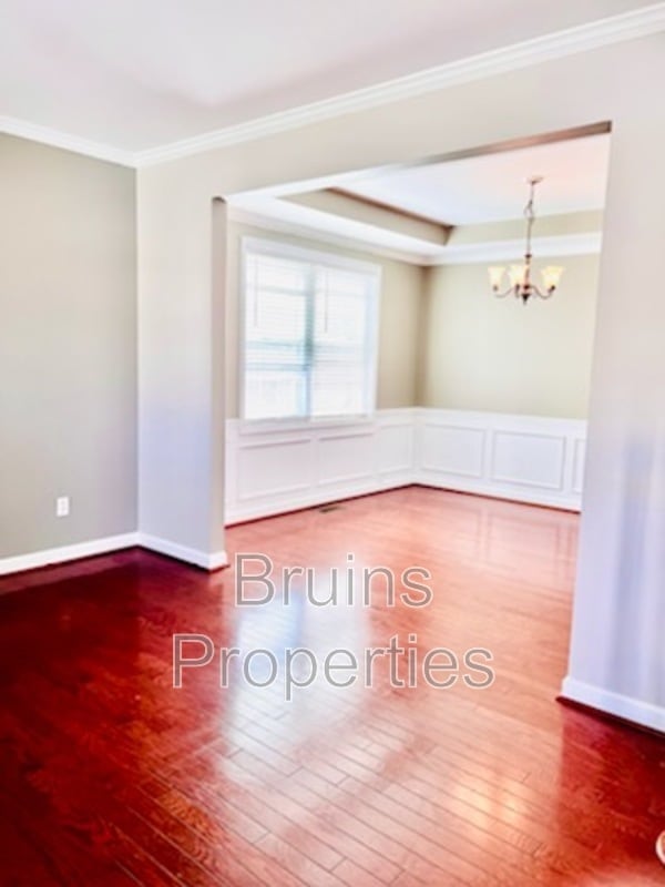 Building Photo - 2324 Alderbrook Dr