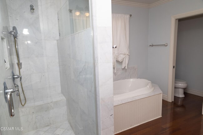 Building Photo - 385 Somerset Cir