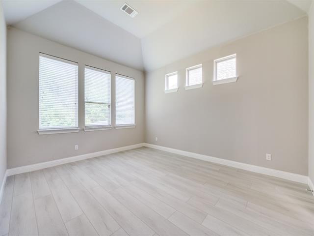 Building Photo - 5512 Somerville Dr