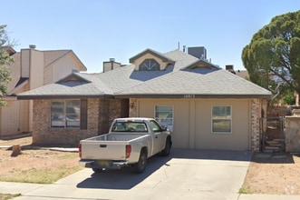 Building Photo - 10913 Yogi Berra Cir