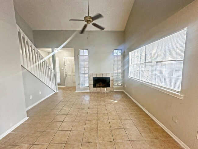 Building Photo - 7504 Oak Chase