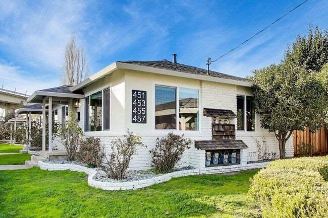 Building Photo - 451 Ruth Ct