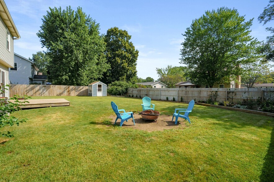 Building Photo - 7817 Chippewa St