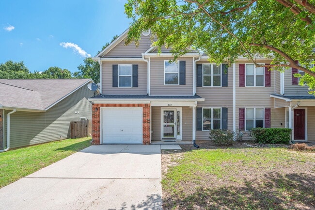 Primary Photo - 242 Wainwright Dr