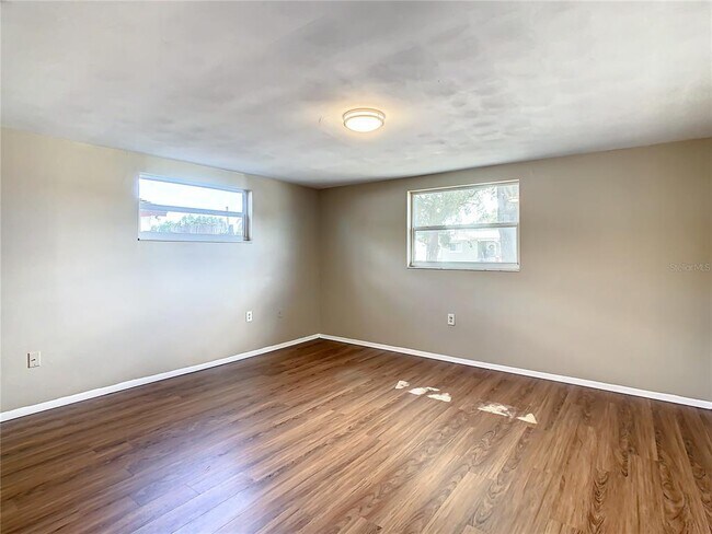 Building Photo - 5319 Drift Tide Dr