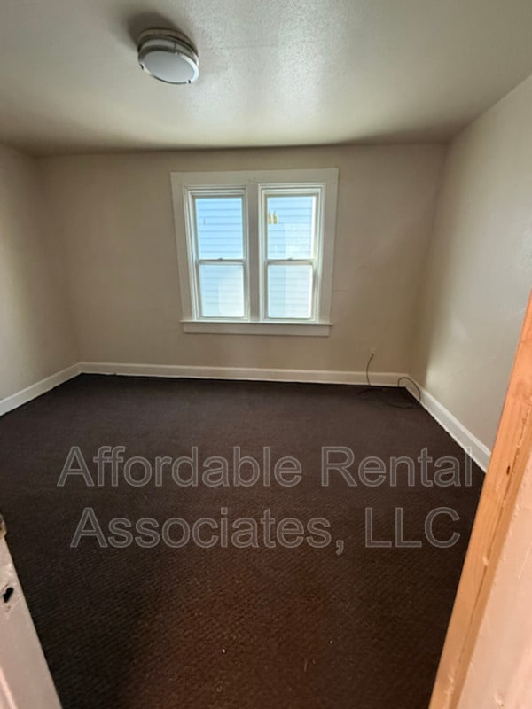 Building Photo - 2015 W Greenfield Ave