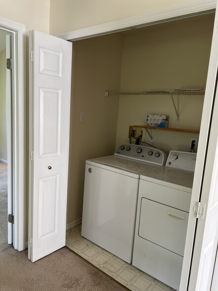 Laundry - 29 Worlidge Ct