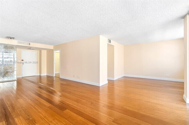Building Photo - 250 174th St