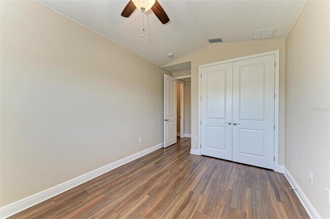 Building Photo - 4789 Vasca Dr