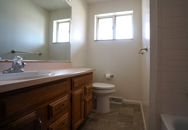 Building Photo - 2500 Westchester Dr