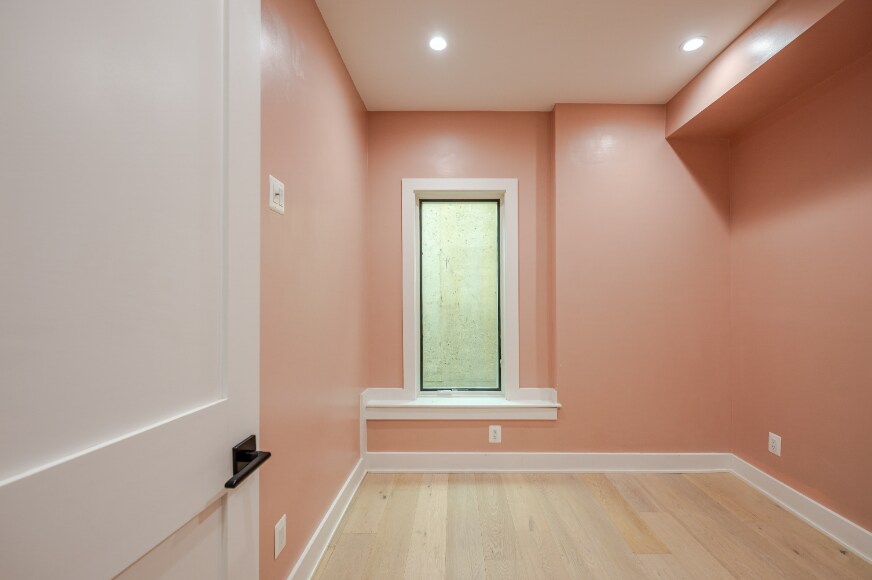 Building Photo - 1658 K St NE