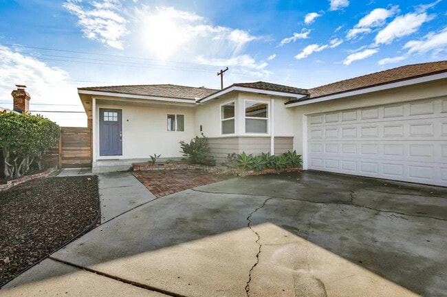 Building Photo - 6421 Carthage St