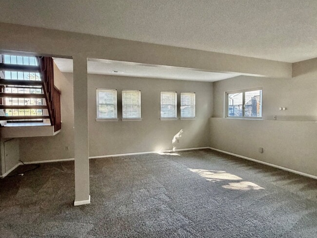 Building Photo - Charming Split-Level Oasis on a Quiet Cul-de-Sac Backing to Greenspace. New Carpet, New Paint and...