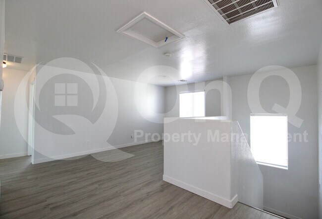 Building Photo - 7322 W St Charles Ave