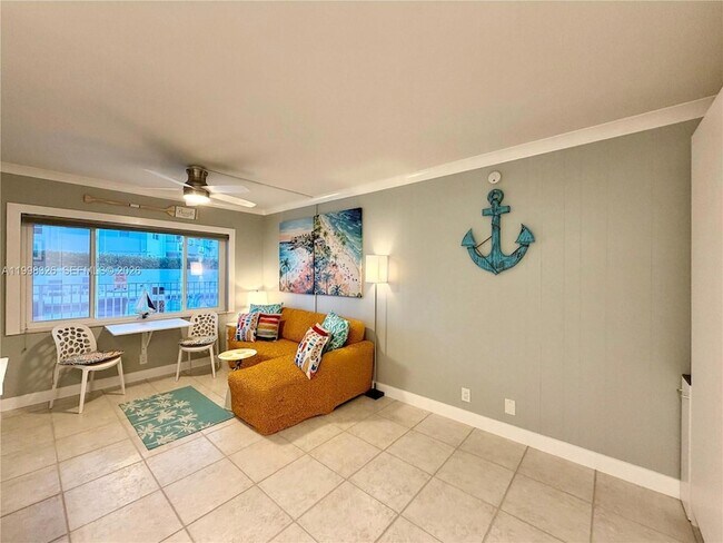 Building Photo - 1480 S Ocean Blvd