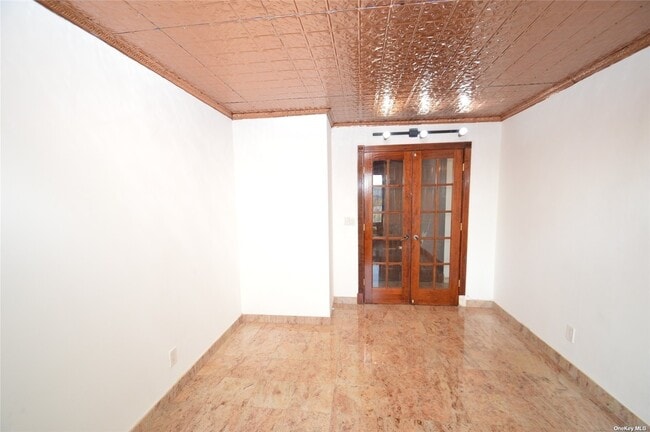 Building Photo - 25-40-40 Shore Blvd