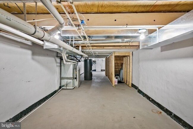 Building Photo - 108 S Conkling St