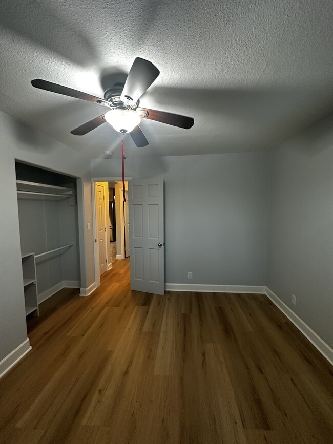 Building Photo - 1111 87th Ave