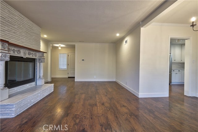 Building Photo - 247 E Hurst St