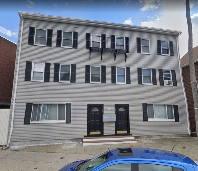 Building Photo - 247 Bennington St