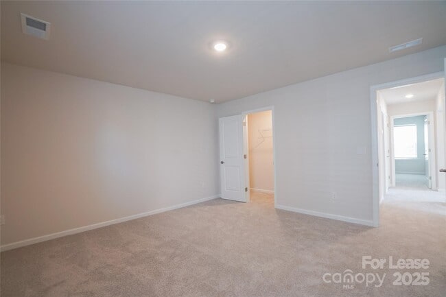 Building Photo - 1411 Caracara Ct