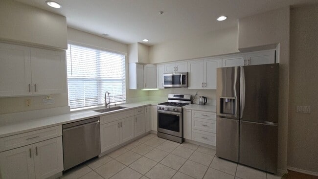 Building Photo - 308 Terra Bella