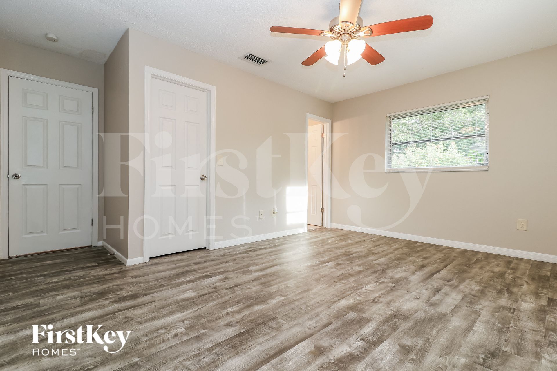 Building Photo - 3753 SE 2nd Pl