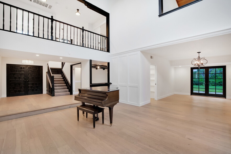 Building Photo - 23450 Park Hermosa