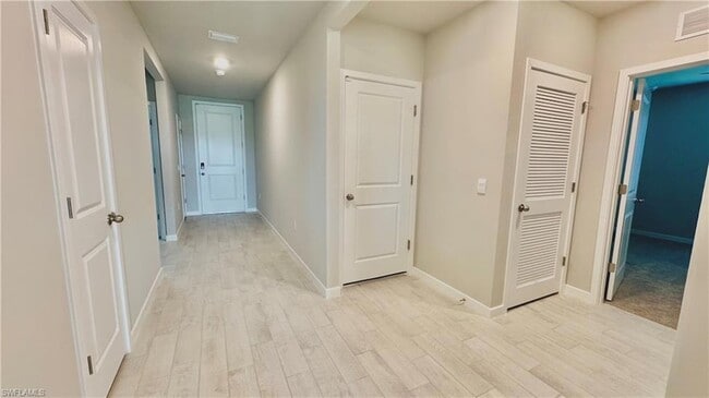 Building Photo - 17710 Shade Tree Loop