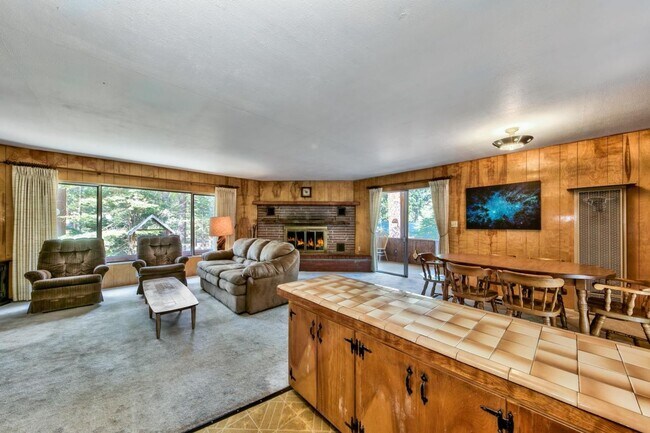 Building Photo - Cozy 3BD house avail. on 10/10/2025 for a ...
