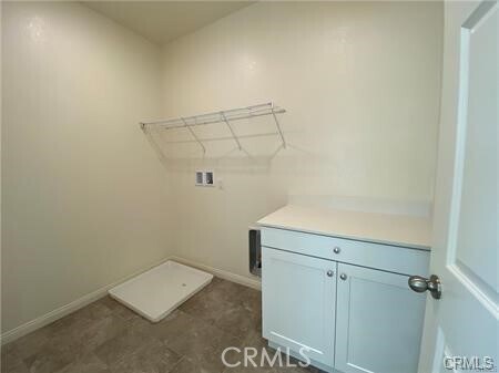 Building Photo - 5585 Valencia Dr