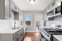 Building Photo - 10 Centre Ave