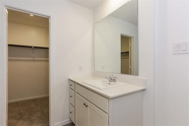 Building Photo - 15229 Grappling Irons Ln