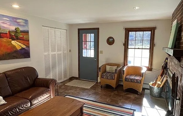 Building Photo - 47 Pine Knoll Rd