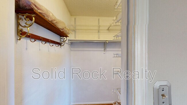 Building Photo - 6713 Fredrick Dr