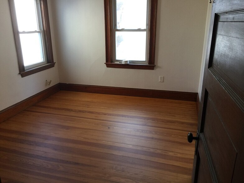 Building Photo - 97 Glendower Rd